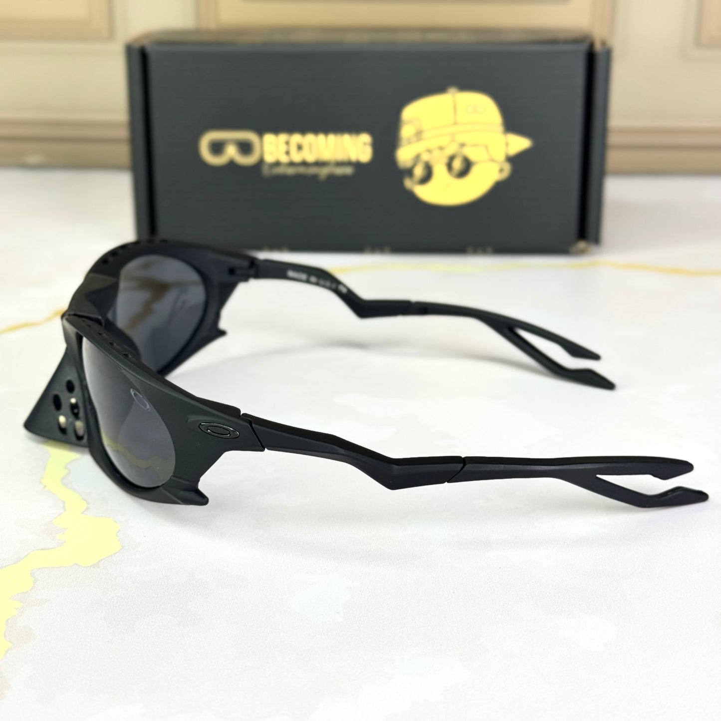 Oakley Plantaris