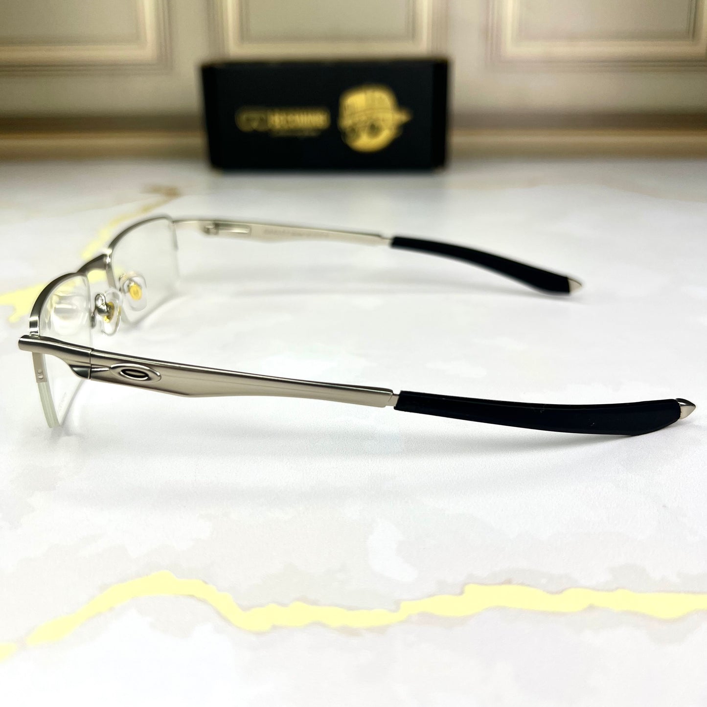 Oakley Titan Plate
