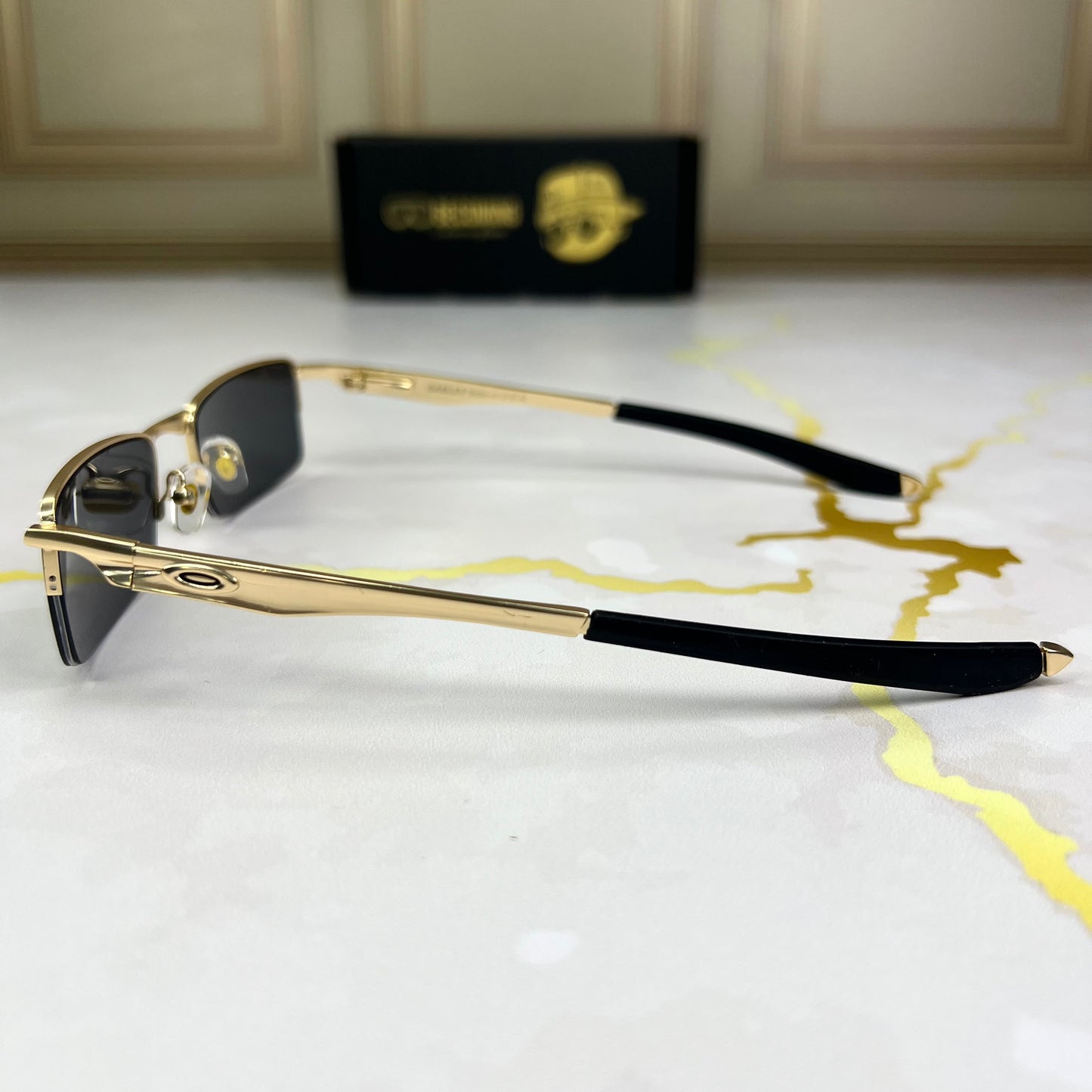 Oakley Titan Black